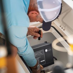 1-Bank 10A 12V Smart Marine Battery Charger Onboard IP68 Waterproof Boat RV (Option: Black)